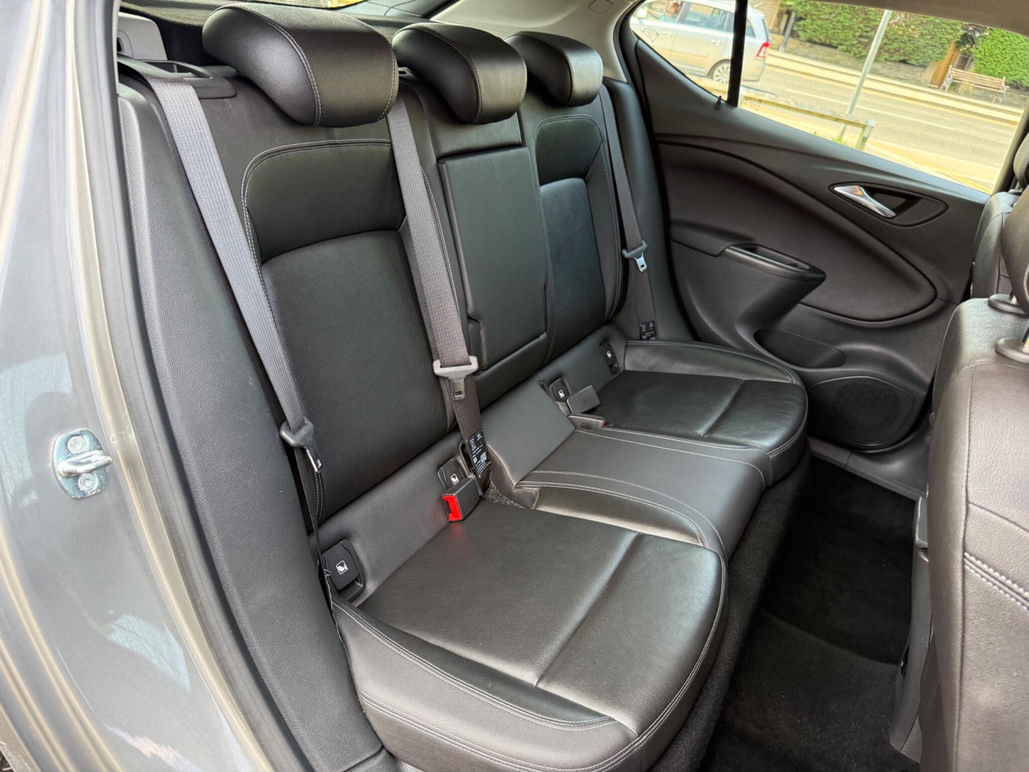 Vauxhall Astra - Image 15