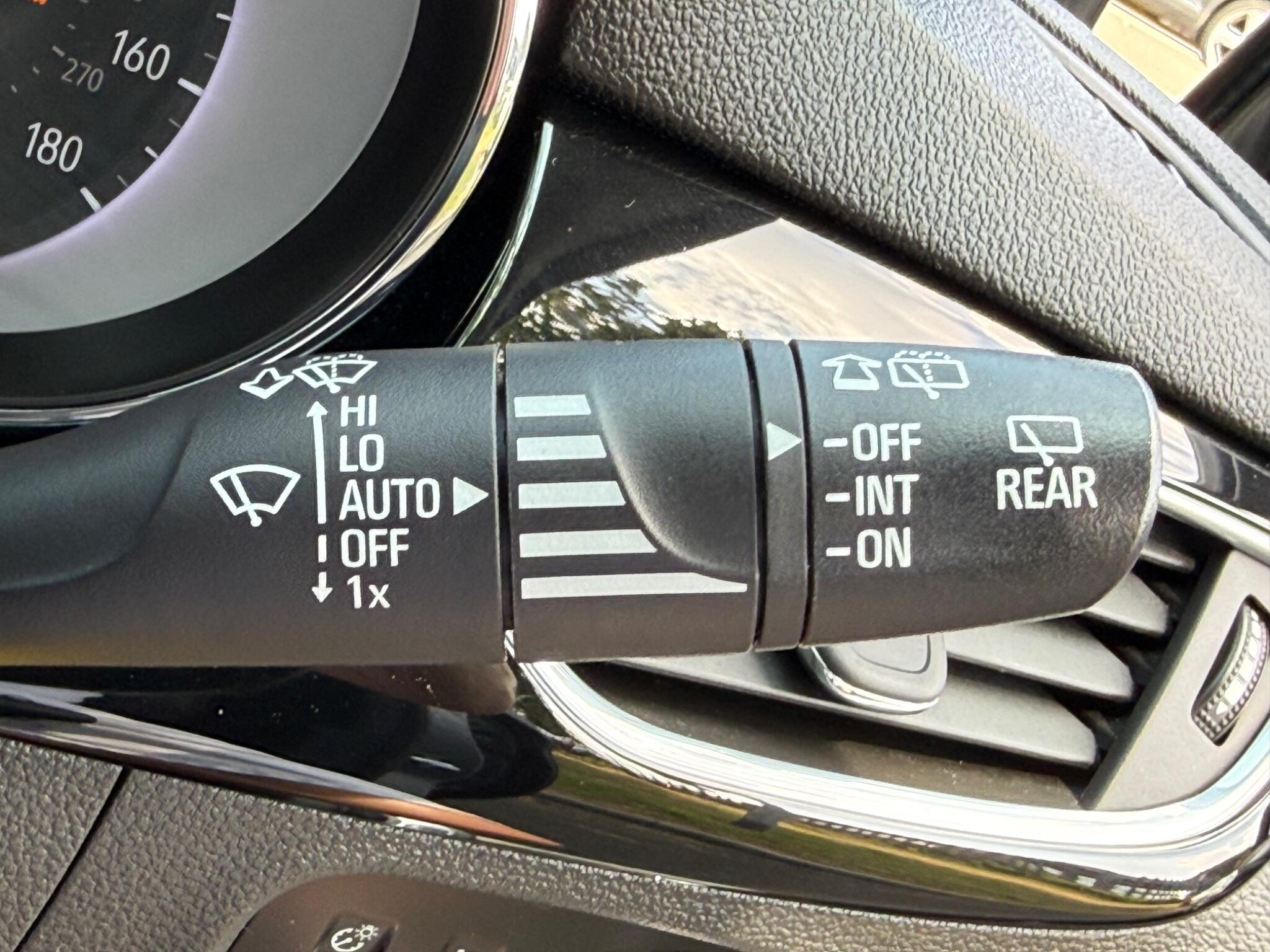 Vauxhall Astra - Image 24
