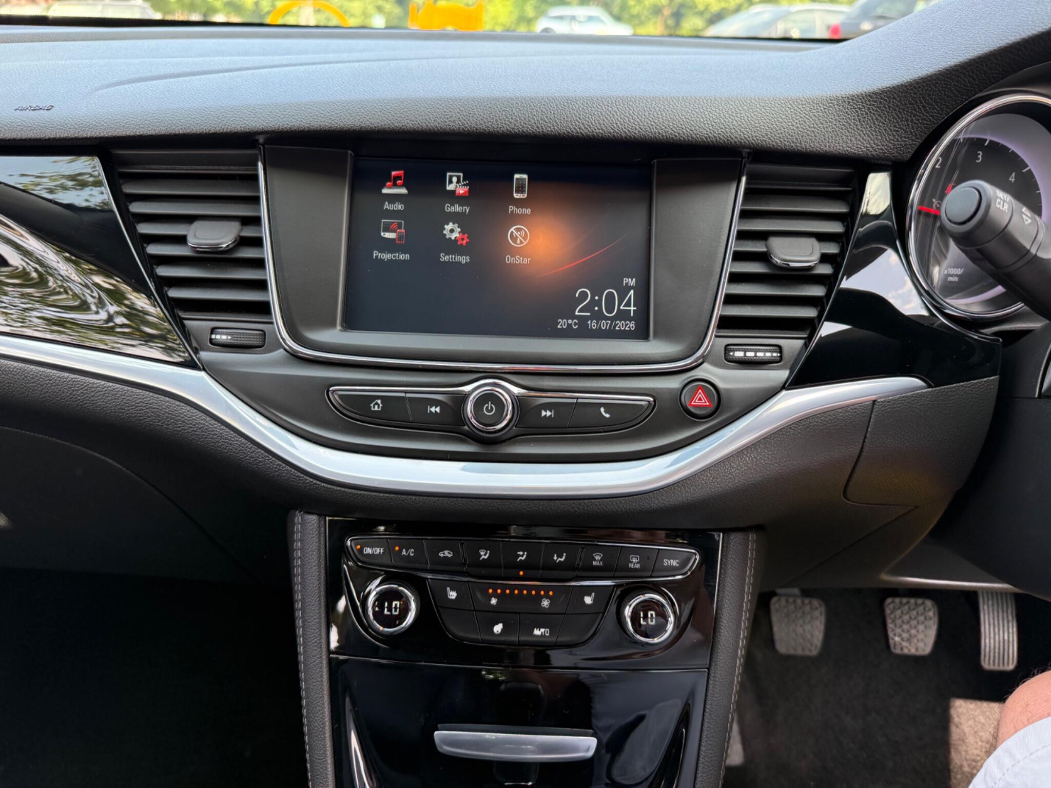 Vauxhall Astra - Image 30