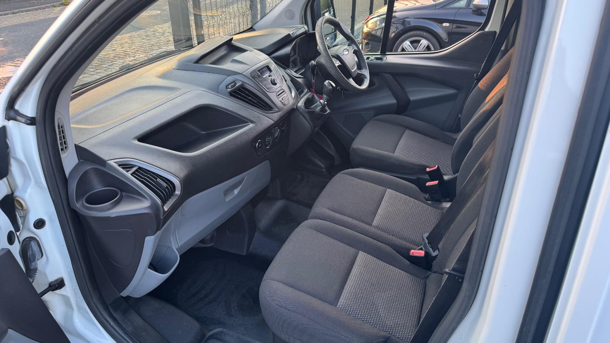 Ford Transit Custom - Image 19