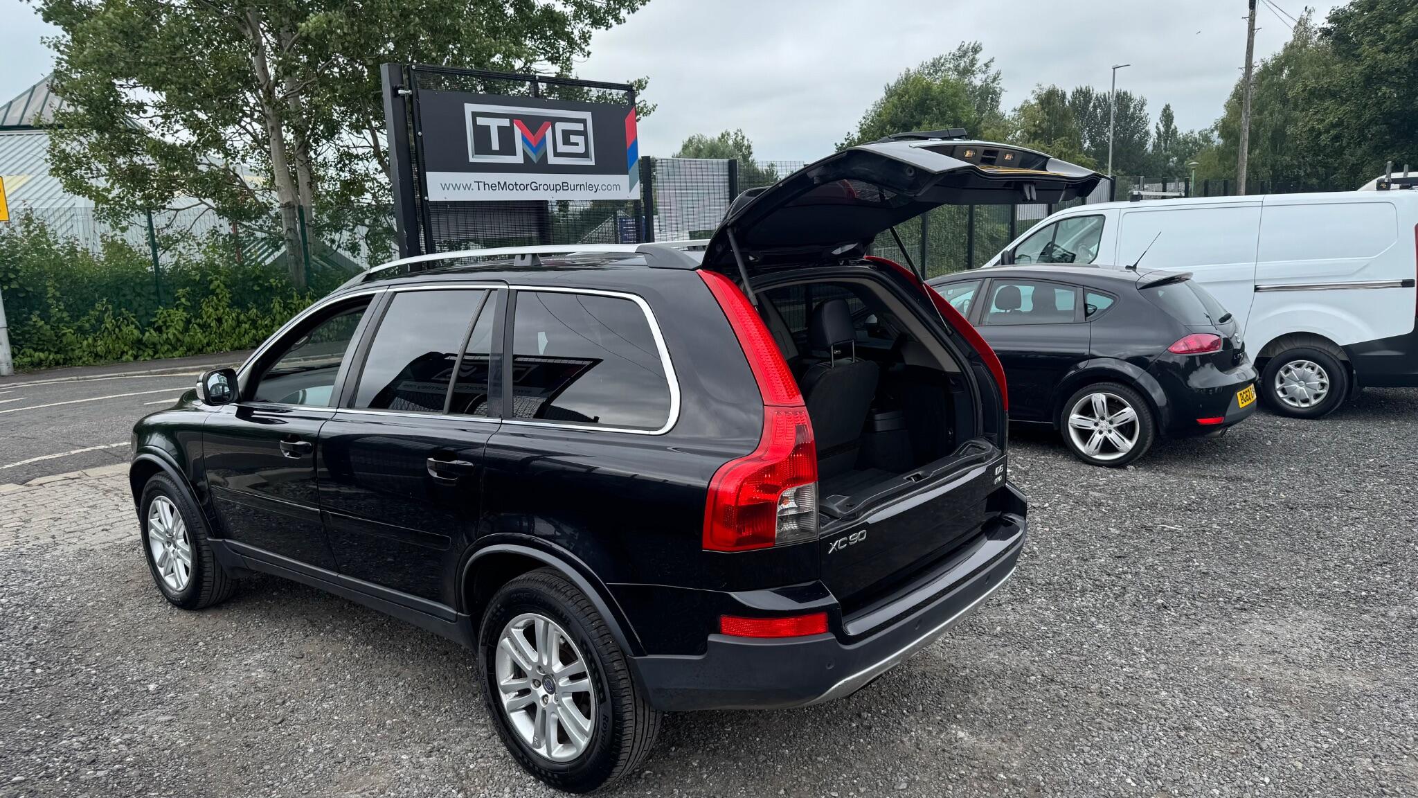 Volvo XC90 - Image 12