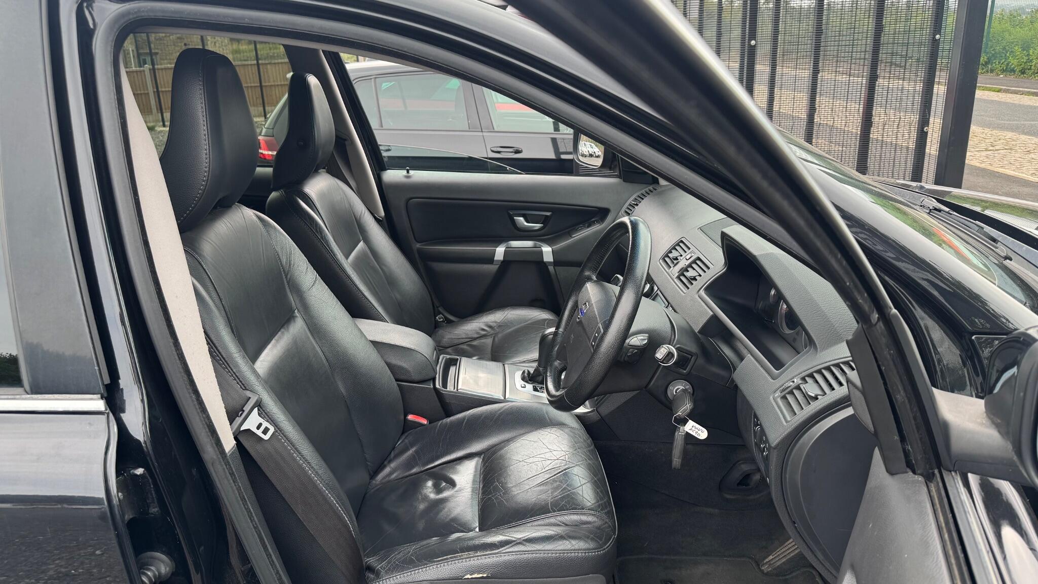 Volvo XC90 - Image 13