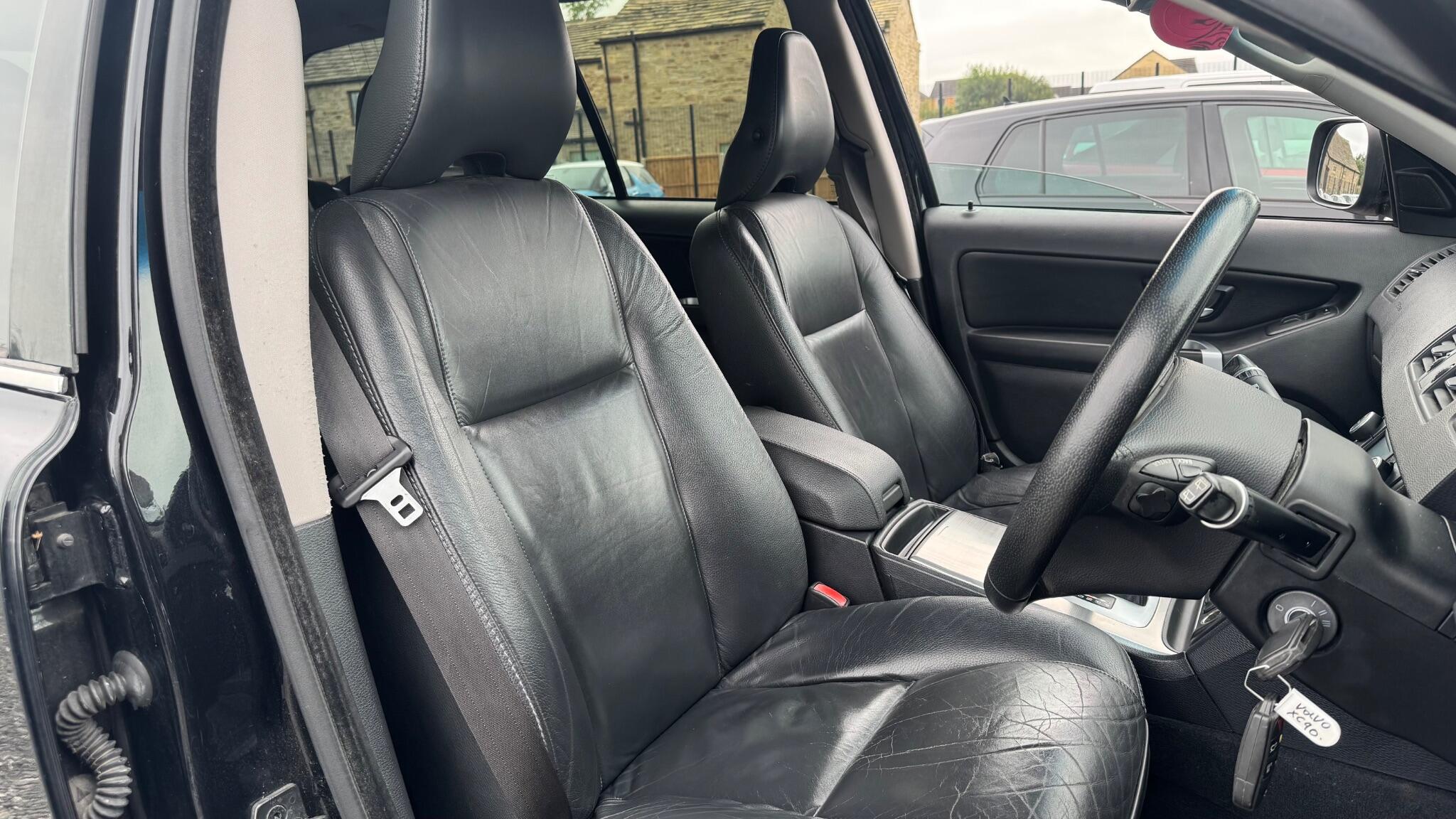 Volvo XC90 - Image 14