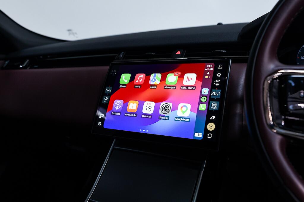 Land Rover Range Rover Velar - Image 18