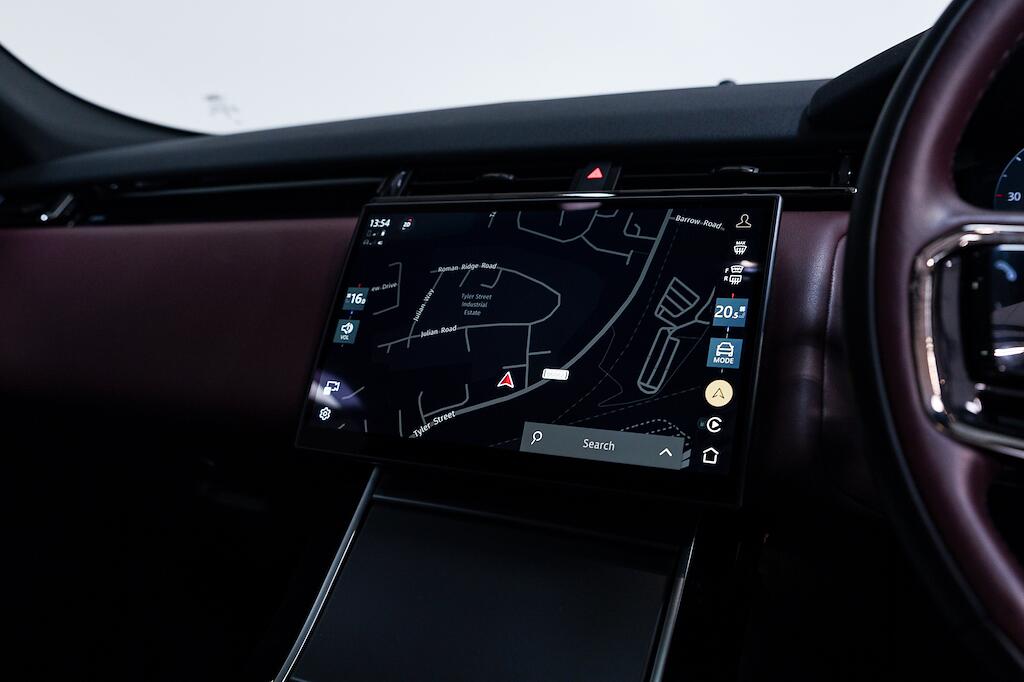 Land Rover Range Rover Velar - Image 19