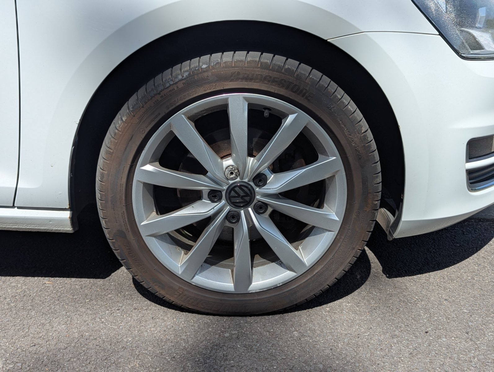 Volkswagen Golf - Image 9