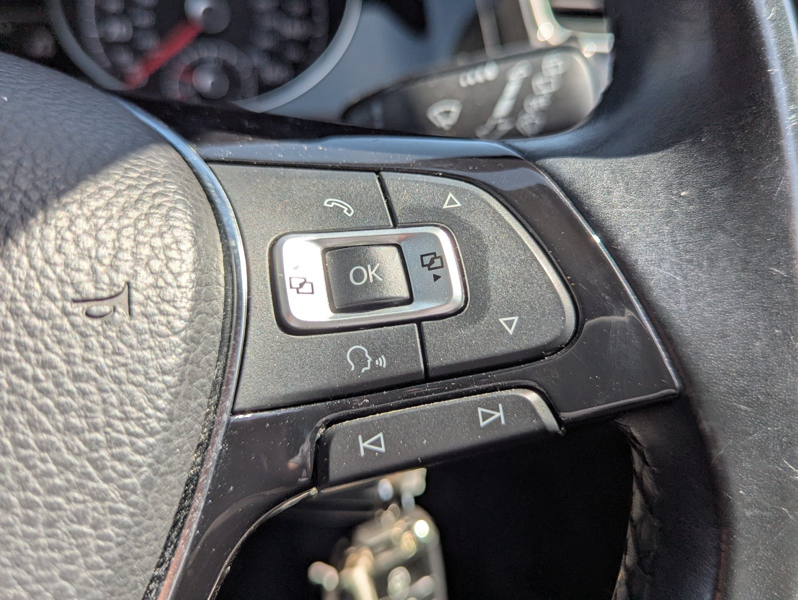 Volkswagen Golf - Image 20