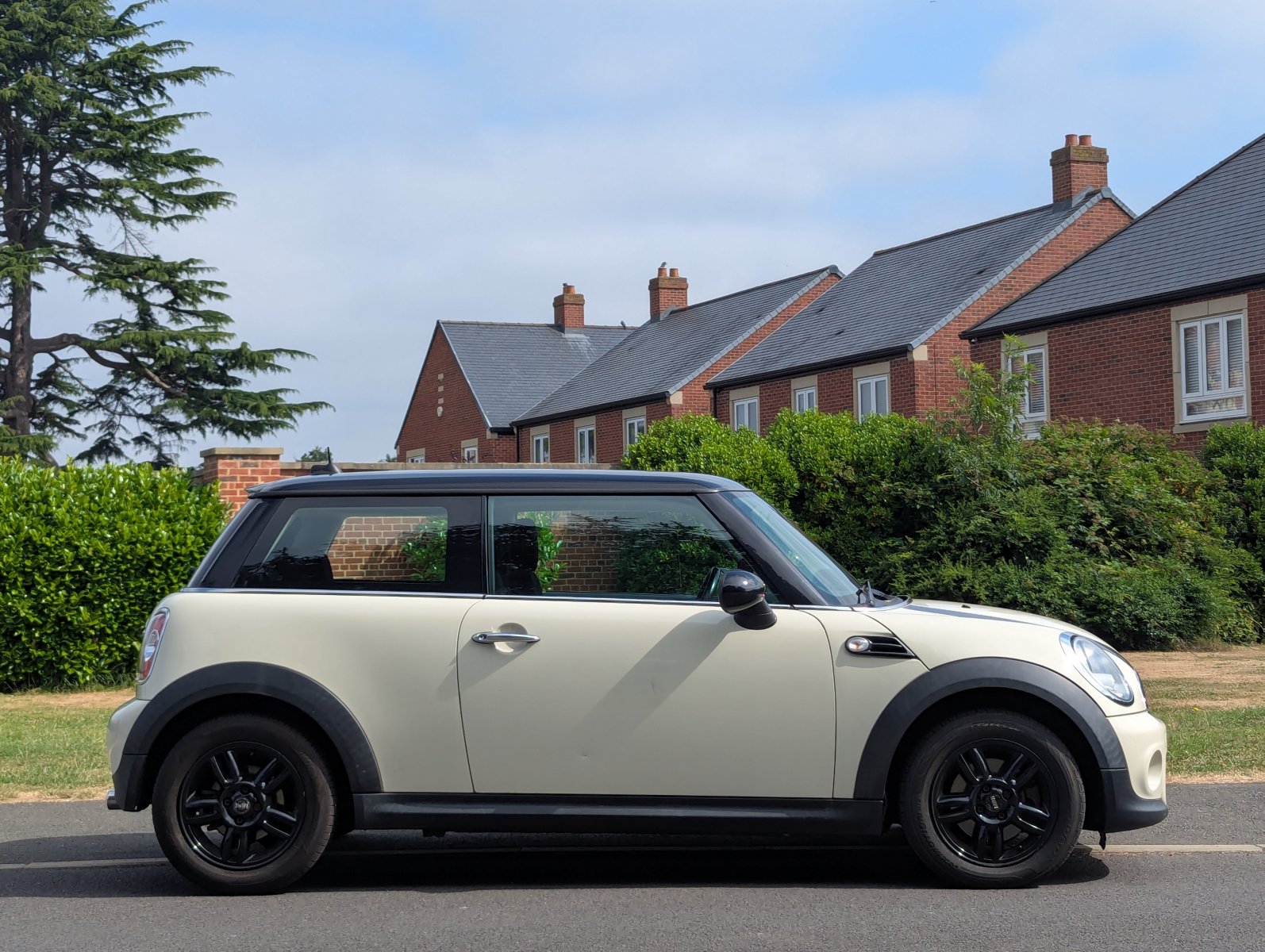 MINI Hatch - Image 5