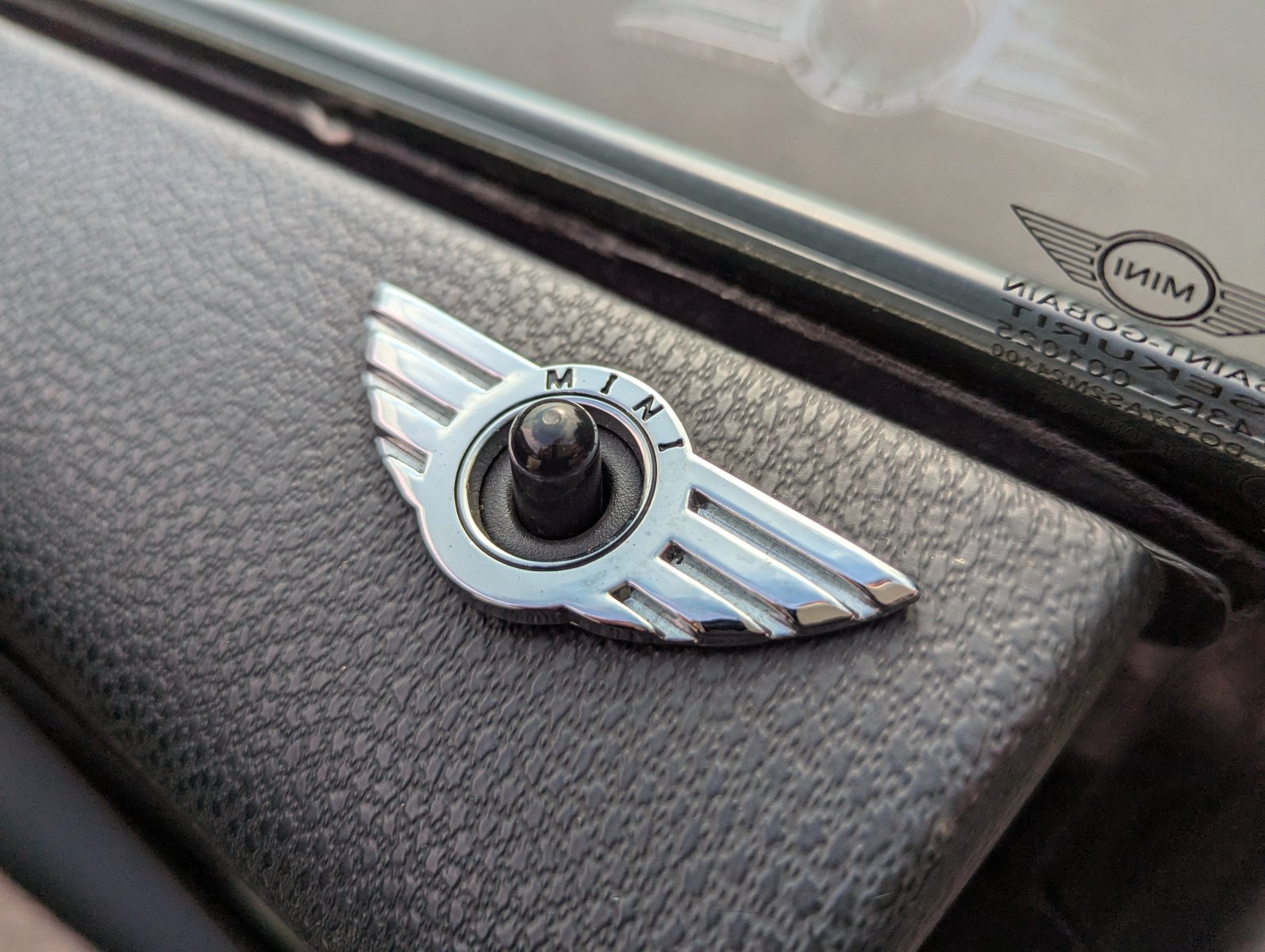 MINI Hatch - Image 11
