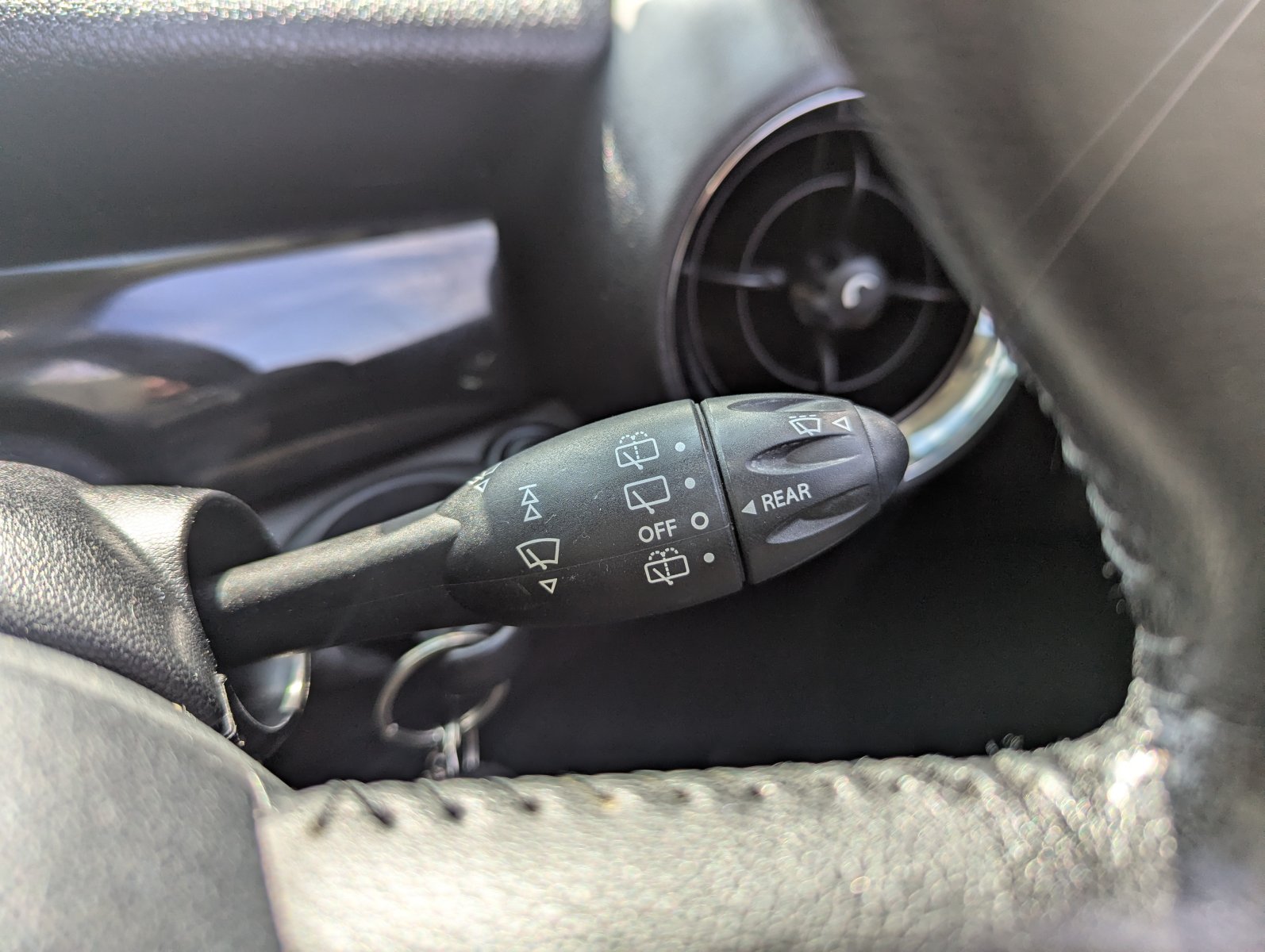 MINI Hatch - Image 20