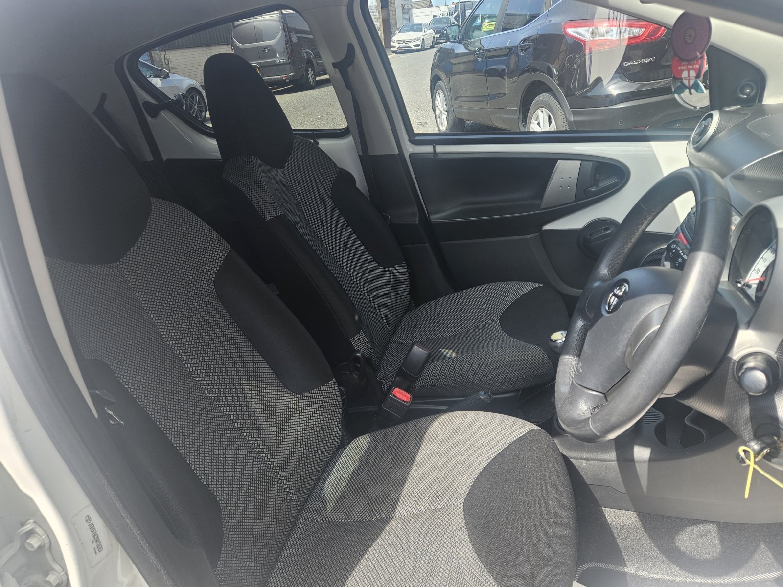 Toyota Aygo - Image 15