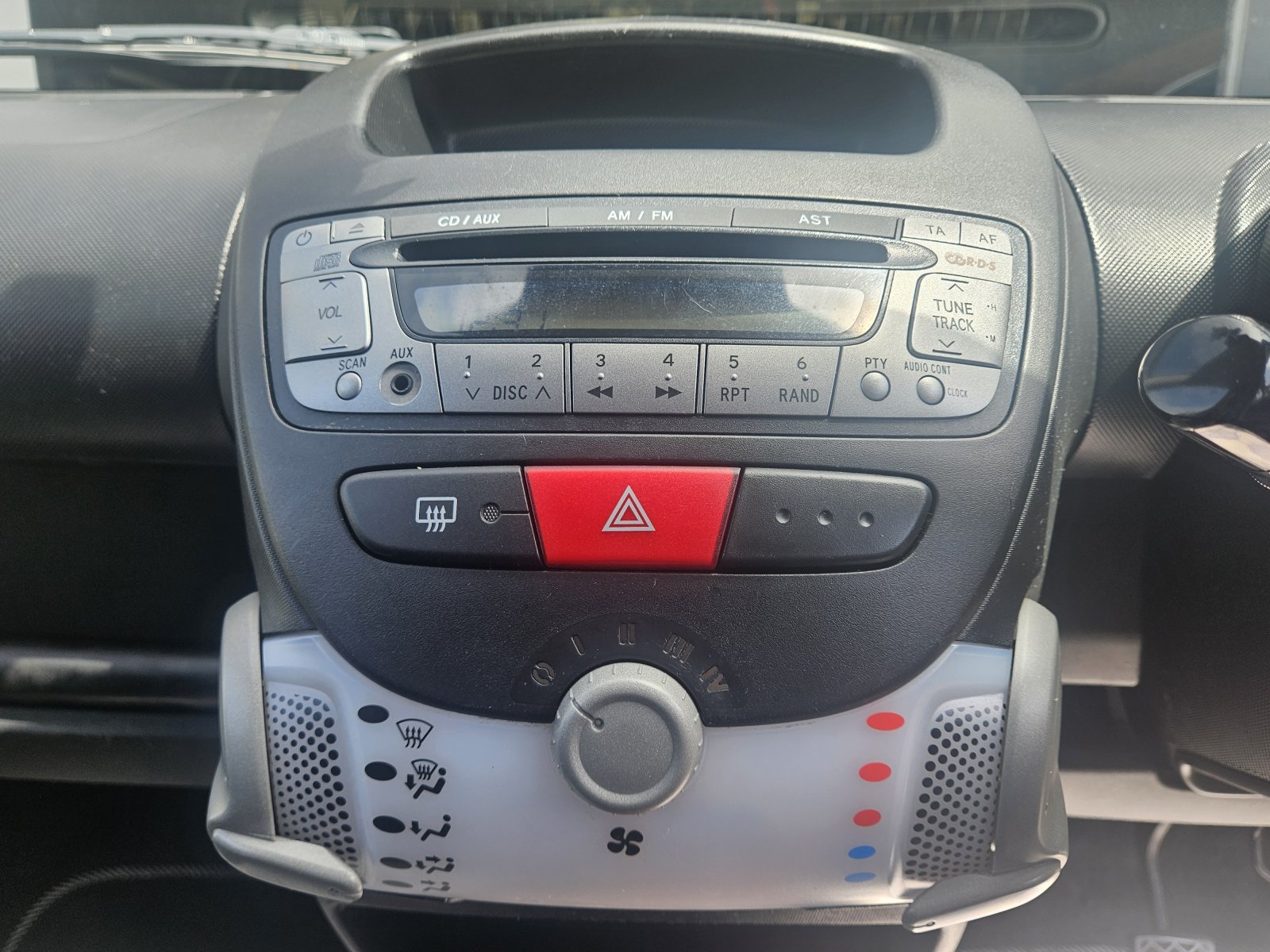 Toyota Aygo - Image 18