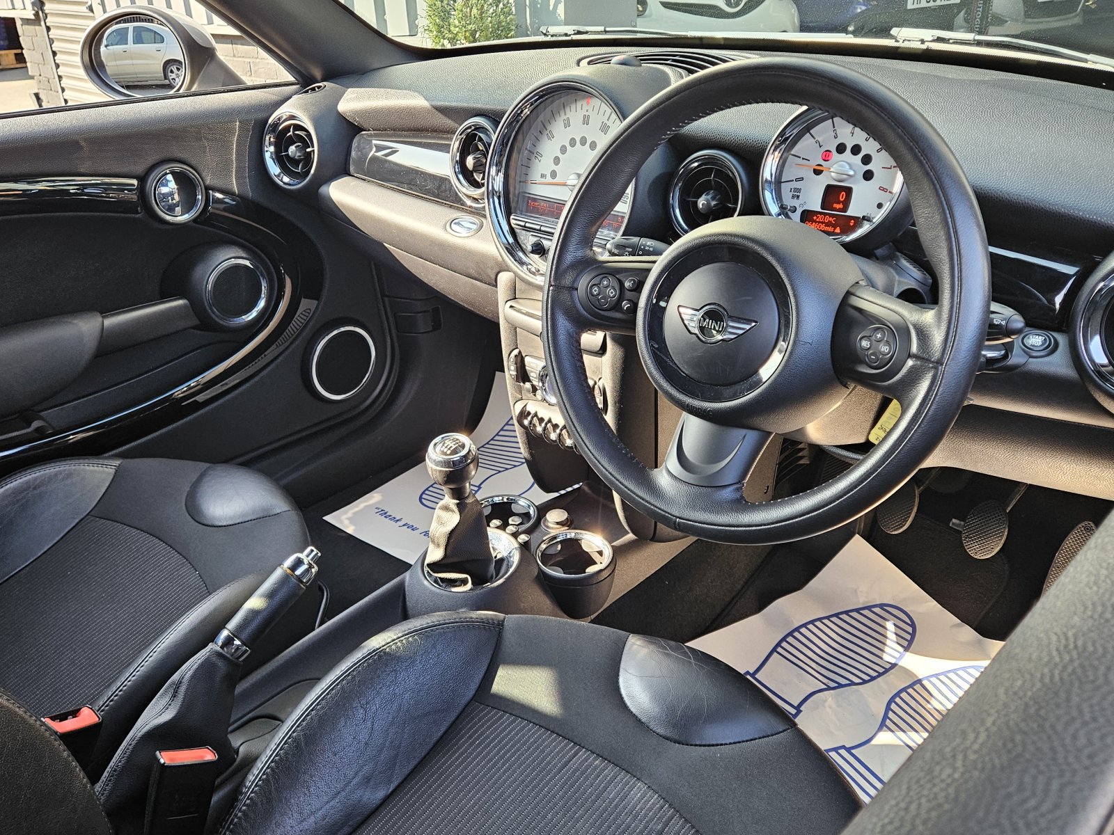 MINI Coupe - Image 18