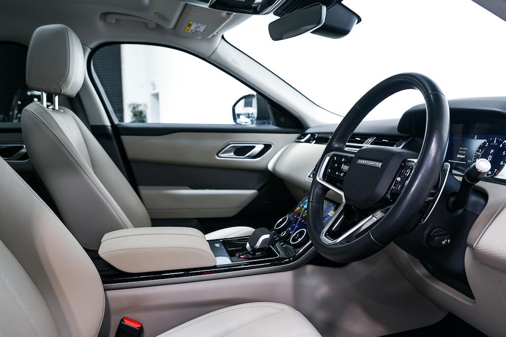 Land Rover Range Rover Velar - Image 10