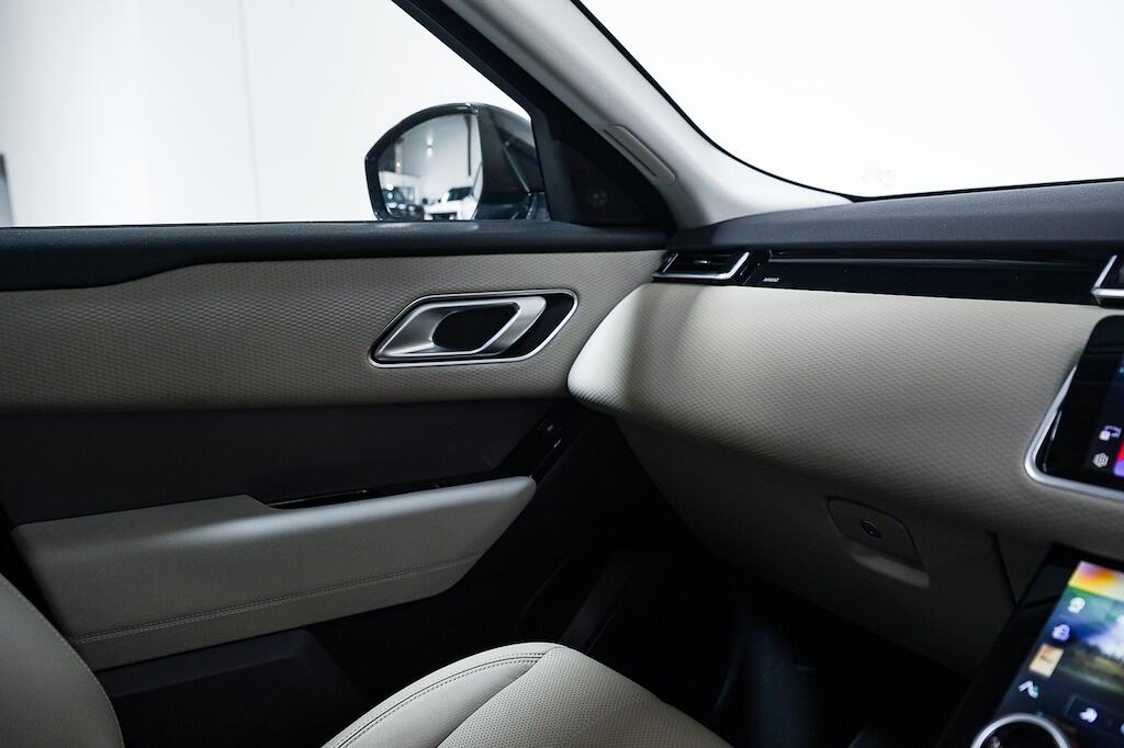 Land Rover Range Rover Velar - Image 16