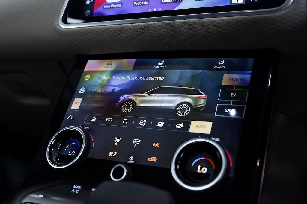 Land Rover Range Rover Velar - Image 17