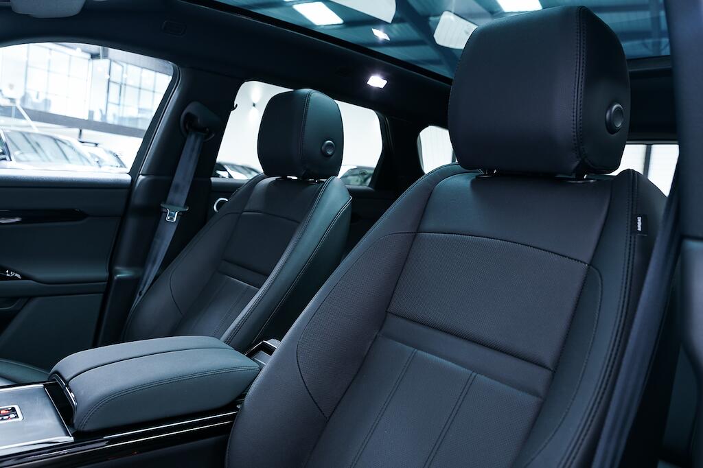 Land Rover Range Rover Evoque - Image 13
