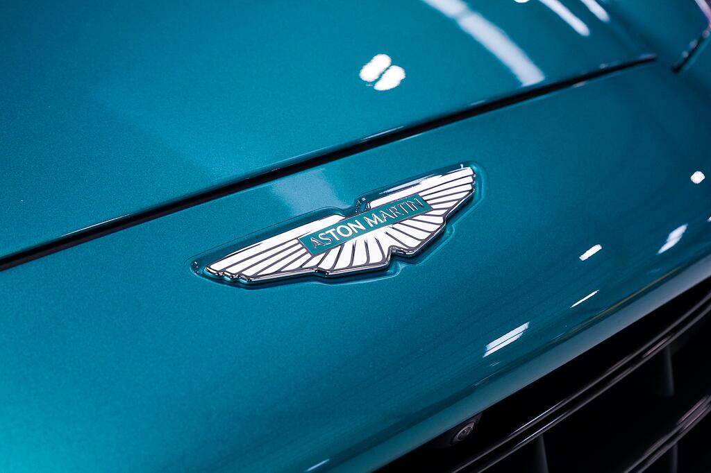 Aston Martin Dbx - Image 10