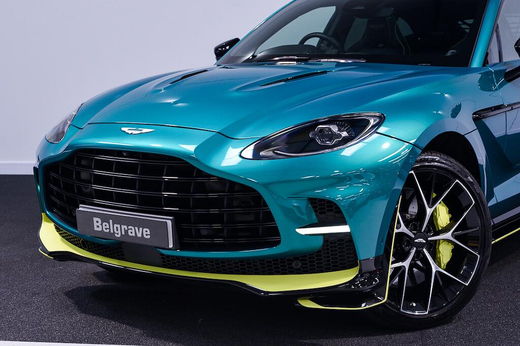 Aston Martin Dbx - Image 11