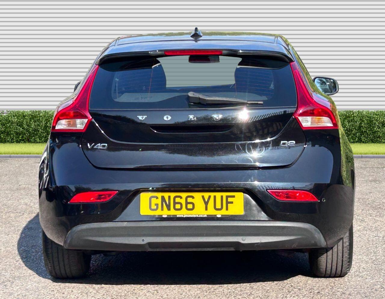 Volvo V40 - Image 20