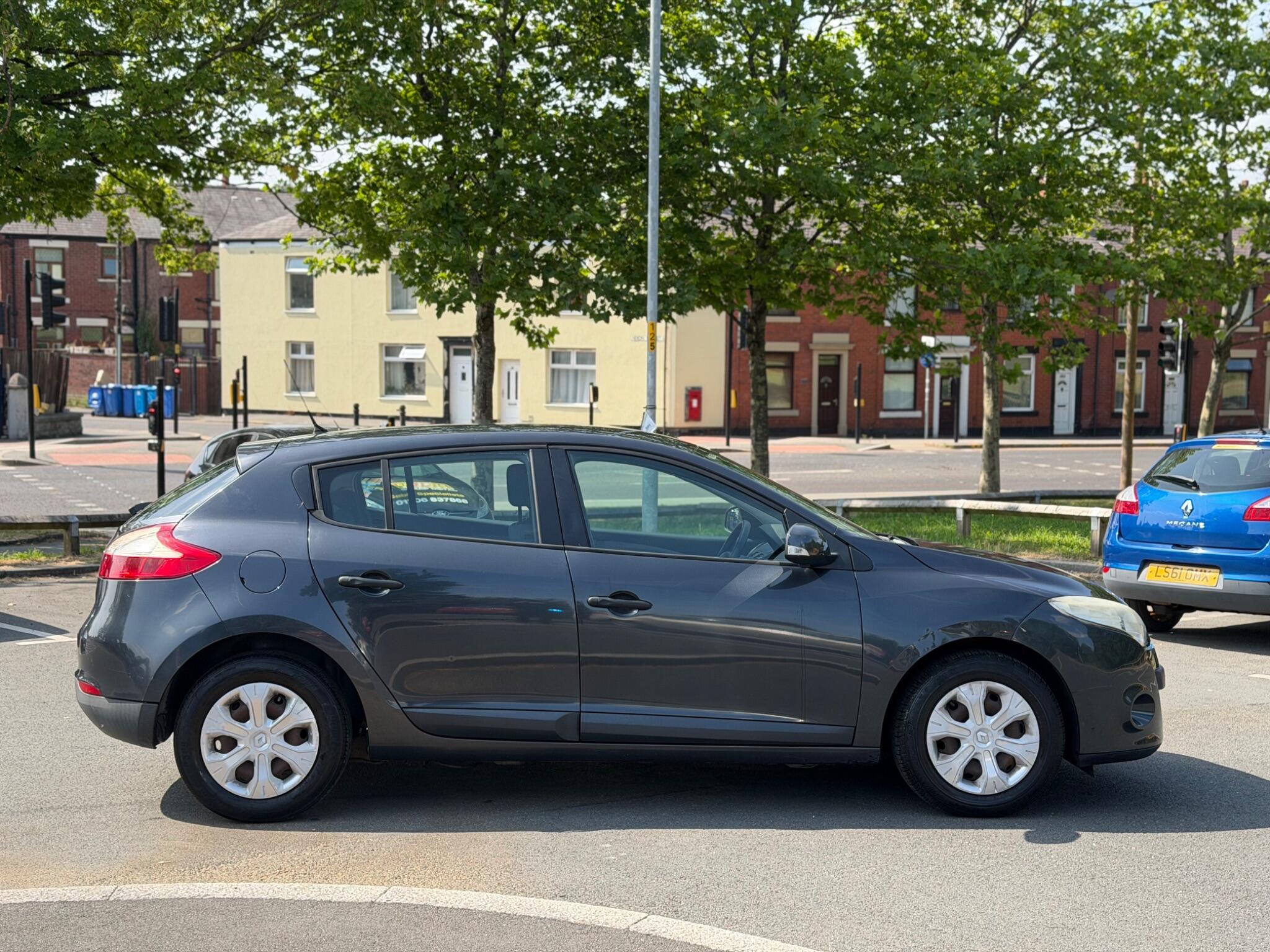 Renault Megane - Image 6
