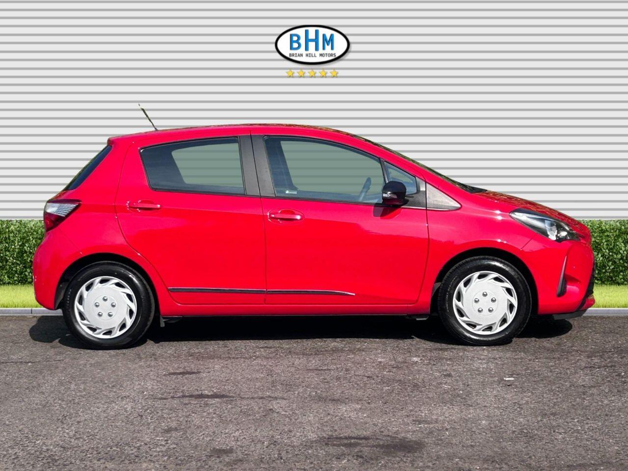 Toyota Yaris - Image 2
