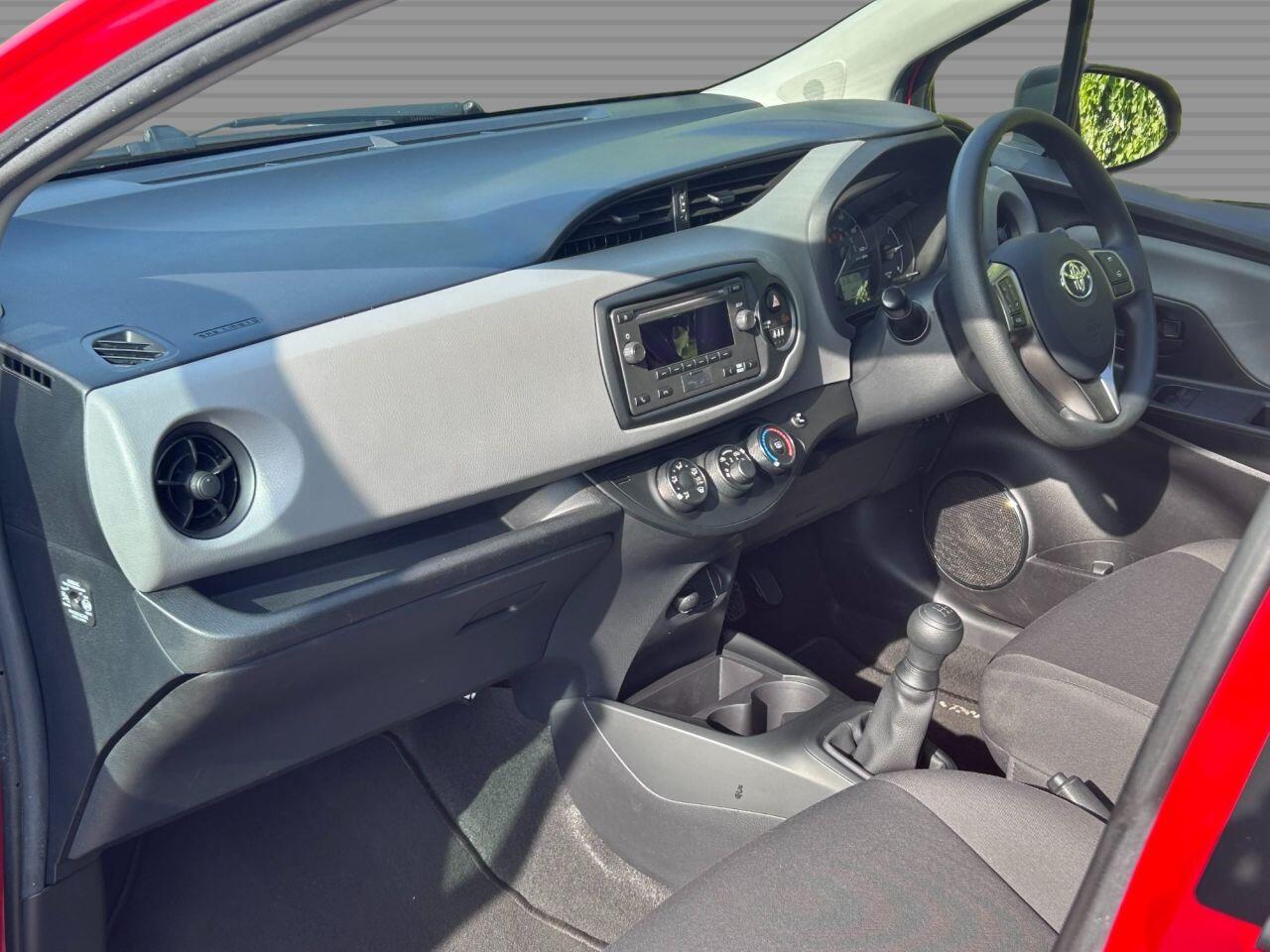 Toyota Yaris - Image 10