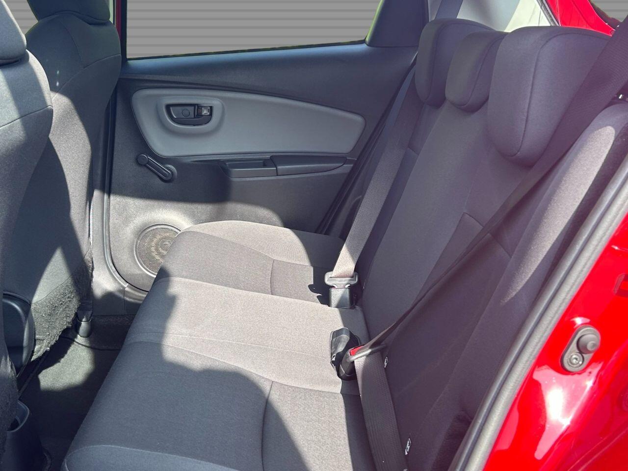 Toyota Yaris - Image 12