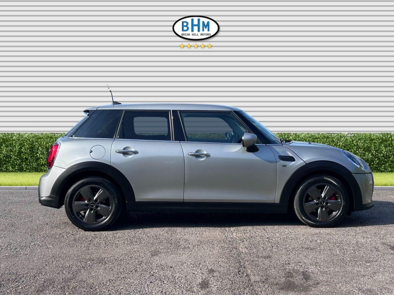 MINI Hatch - Image 2