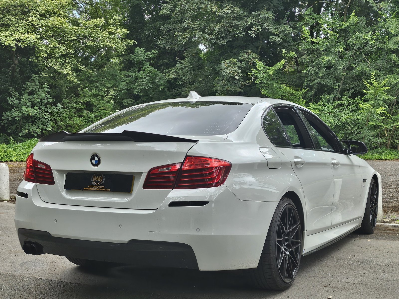 BMW 5 Series - Image 2