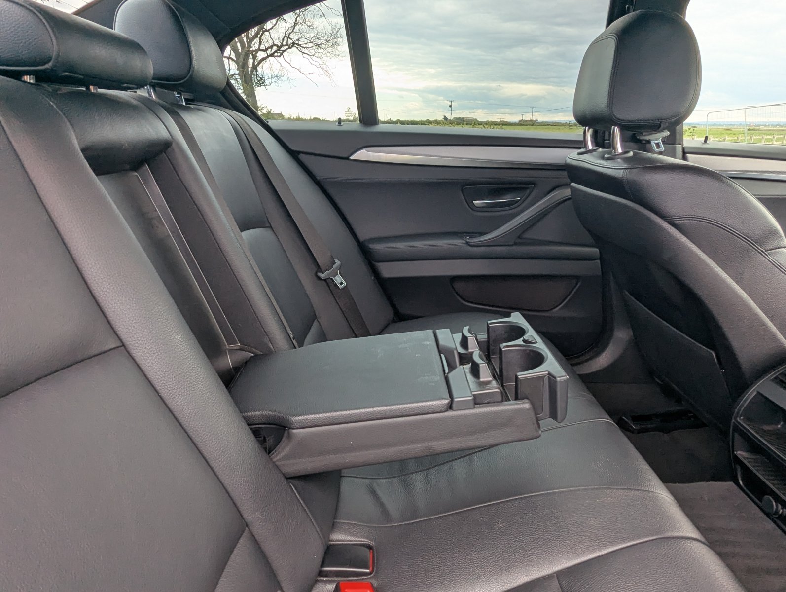 BMW 5 Series - Image 12