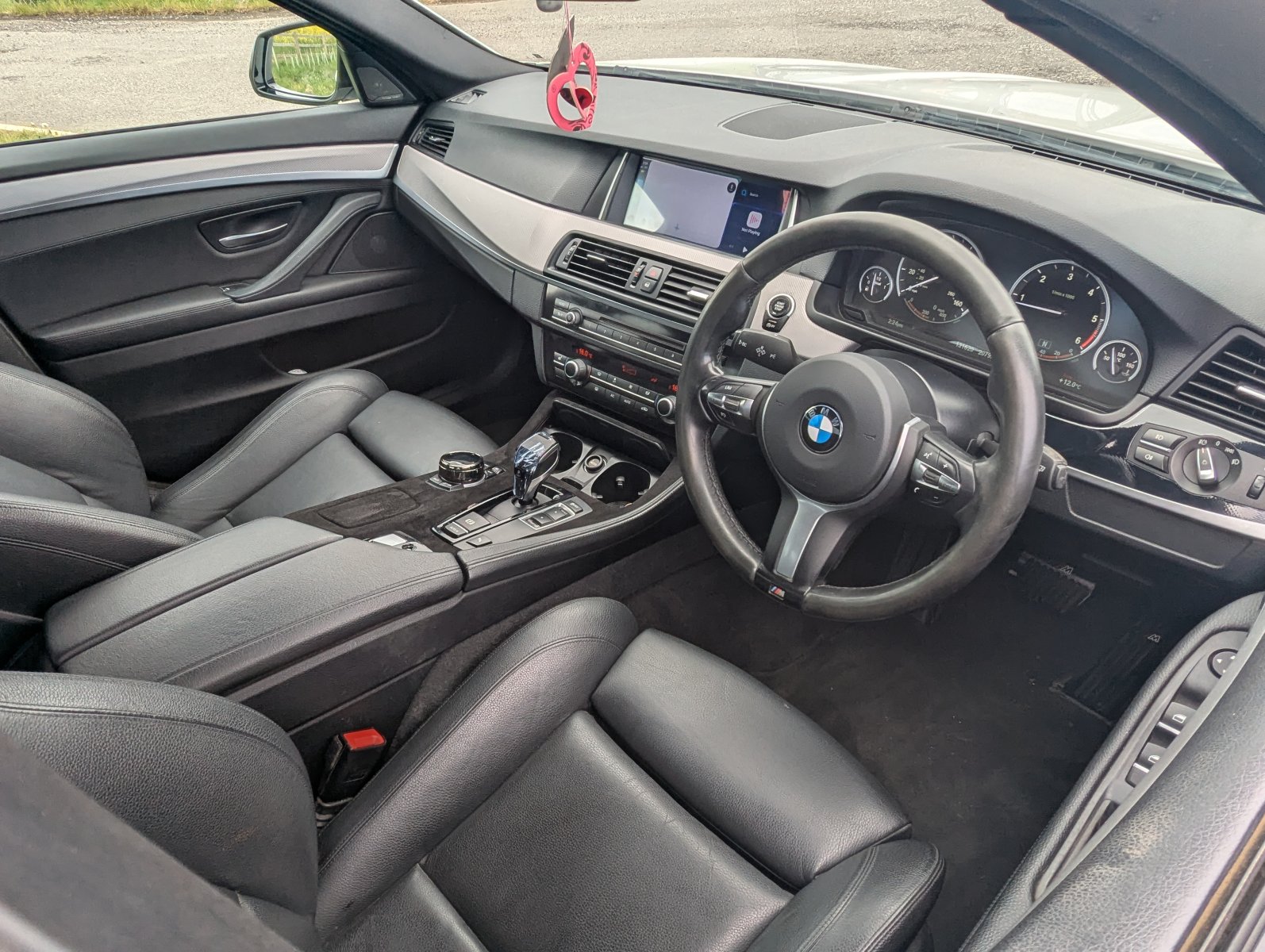 BMW 5 Series - Image 13
