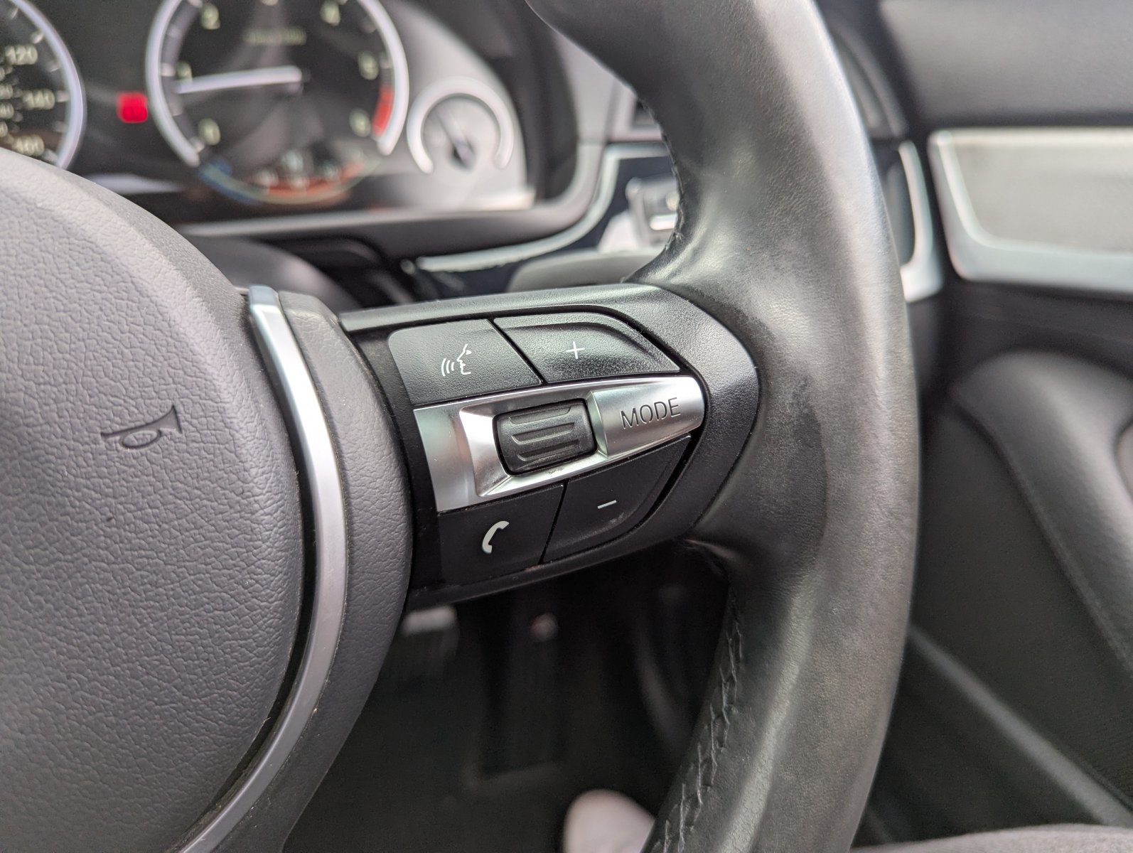 BMW 5 Series - Image 19