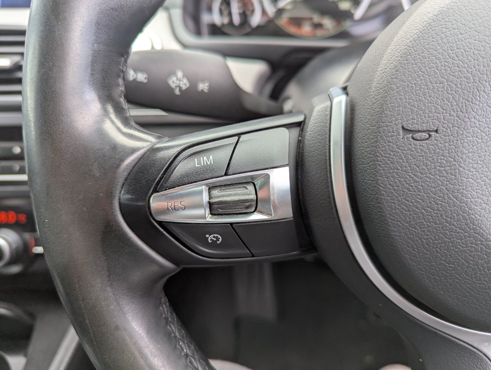 BMW 5 Series - Image 18
