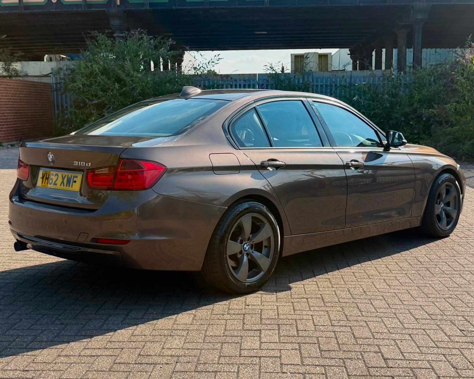 BMW 3 Series - Image 5