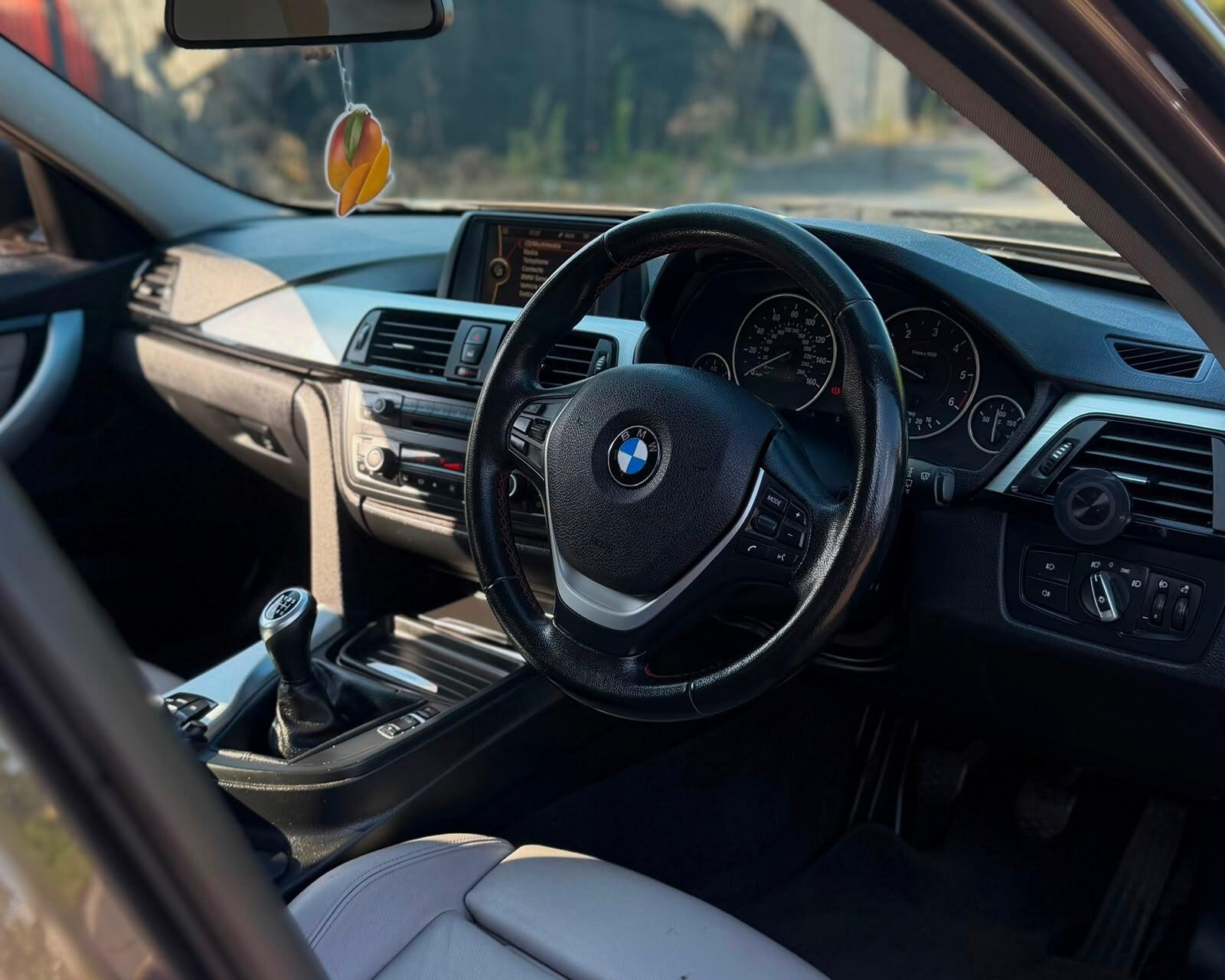 BMW 3 Series - Image 10
