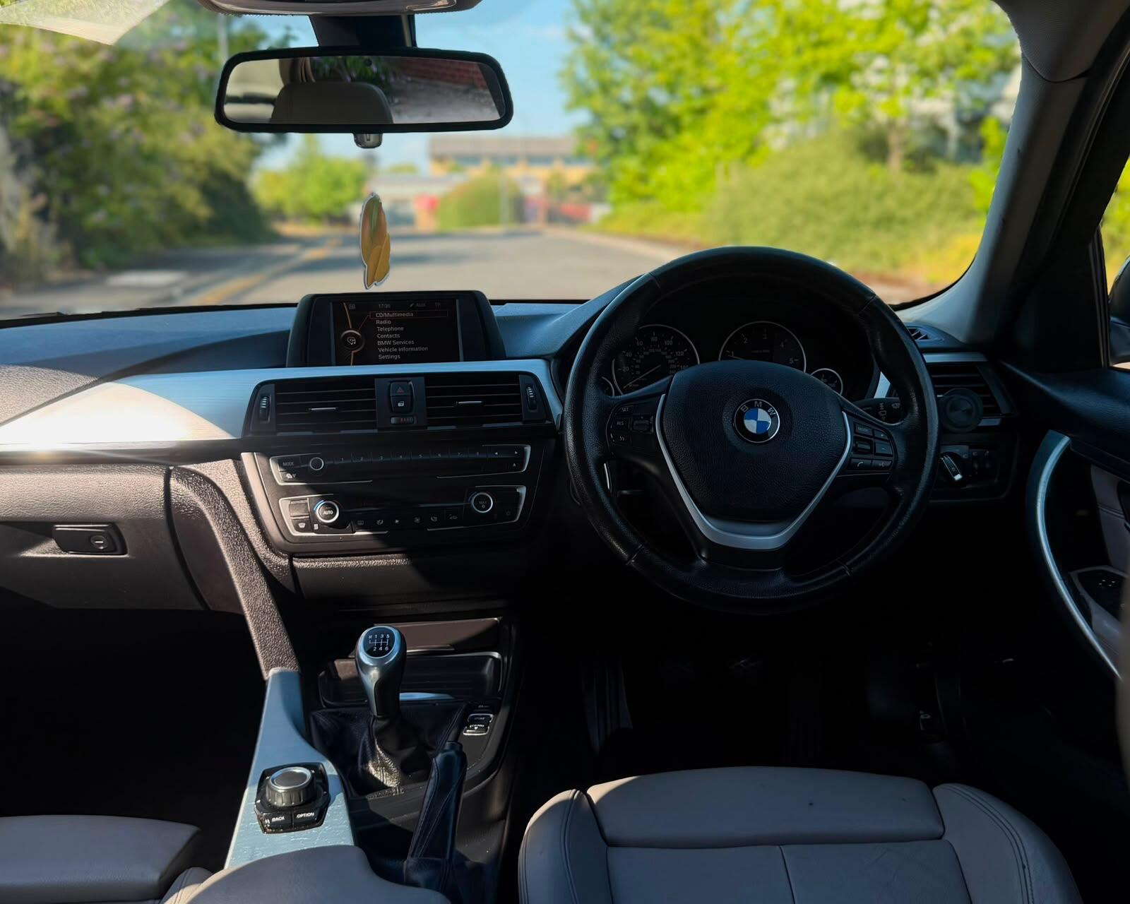BMW 3 Series - Image 12