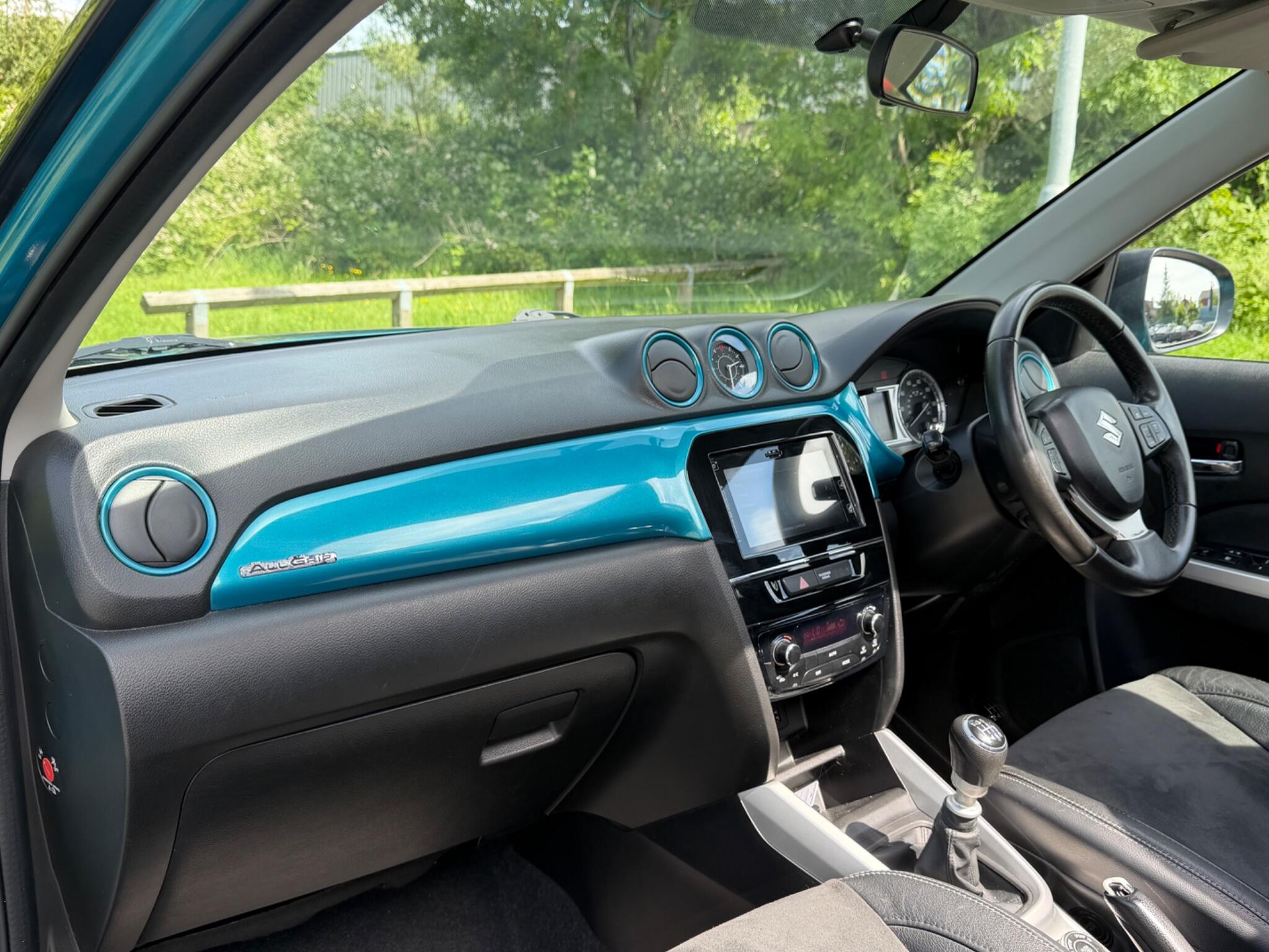 Suzuki Vitara - Image 22