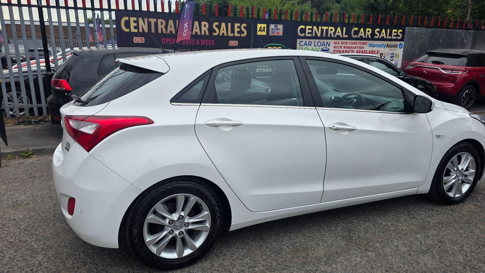 Hyundai i30 - Image 9
