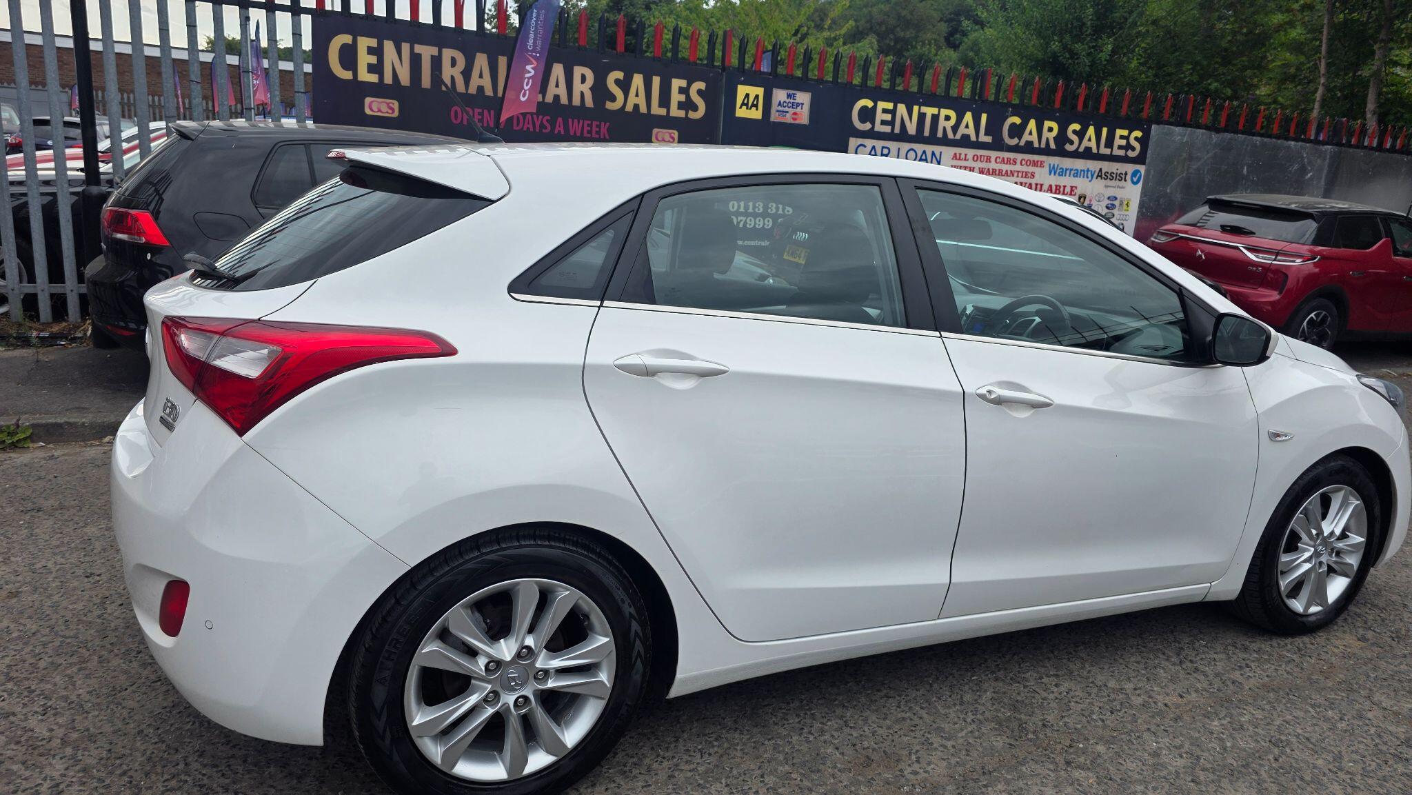 Hyundai i30 - Image 11