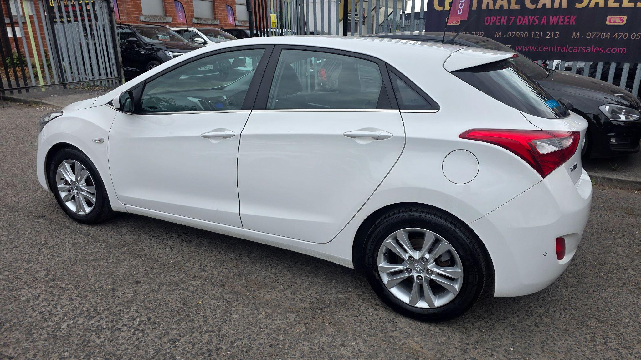 Hyundai i30 - Image 14