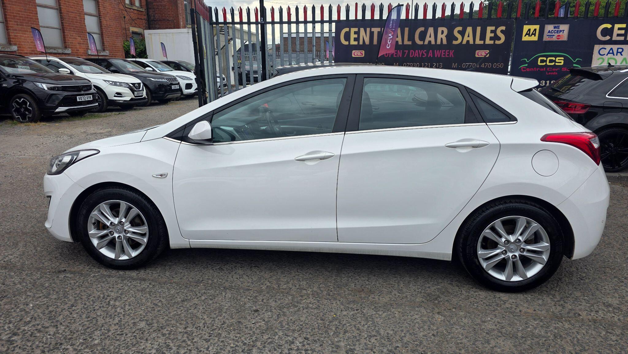 Hyundai i30 - Image 15