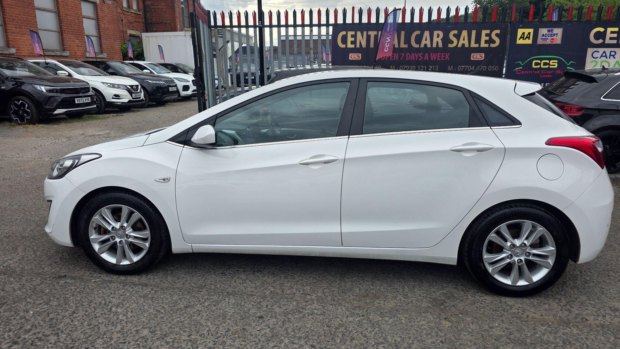 Hyundai i30 - Image 16