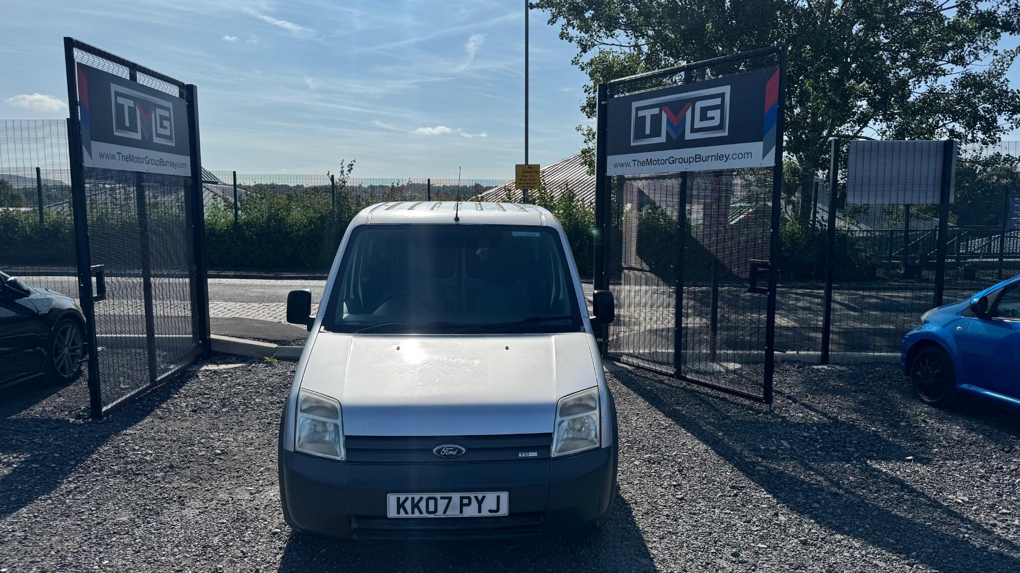 Ford Transit Connect - Image 5