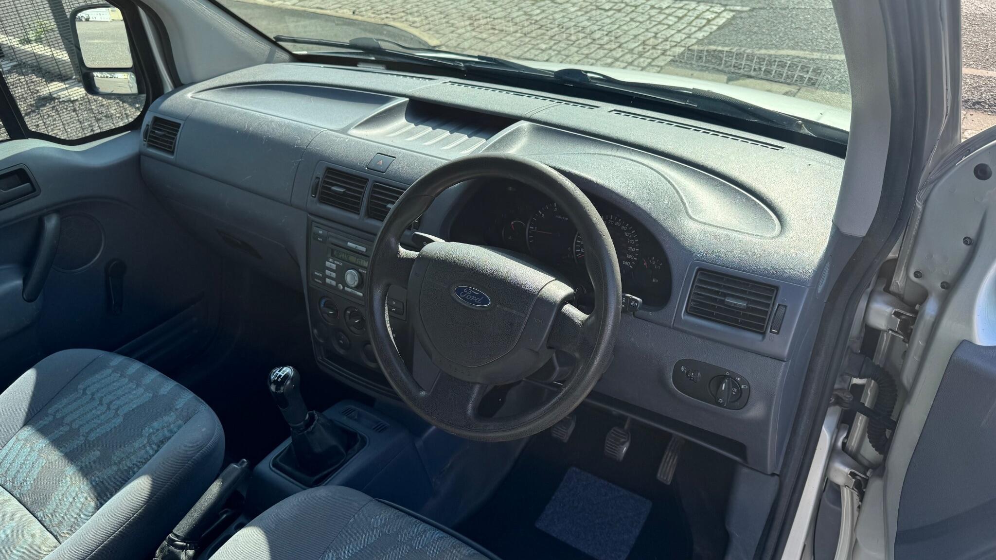 Ford Transit Connect - Image 16