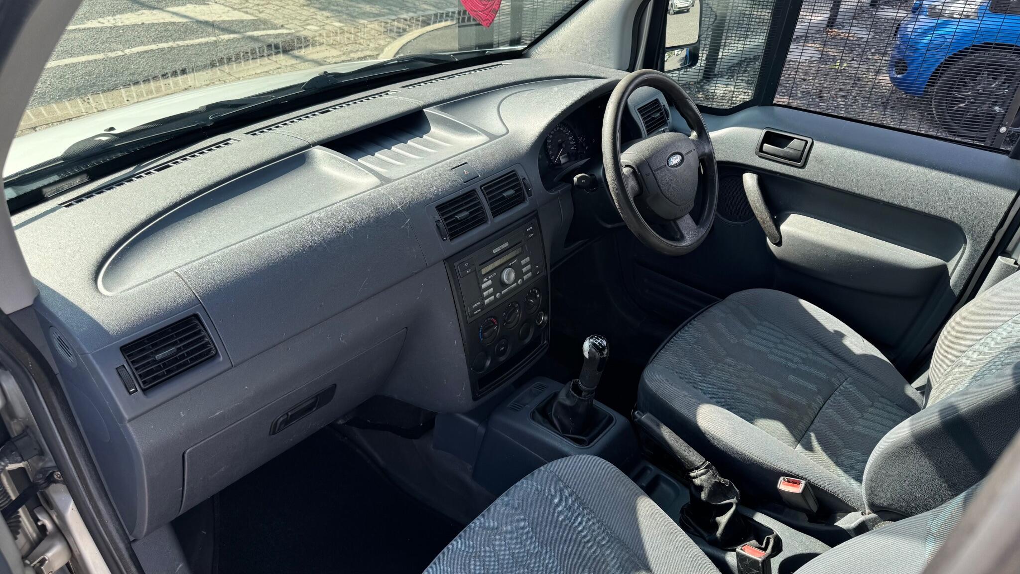 Ford Transit Connect - Image 20