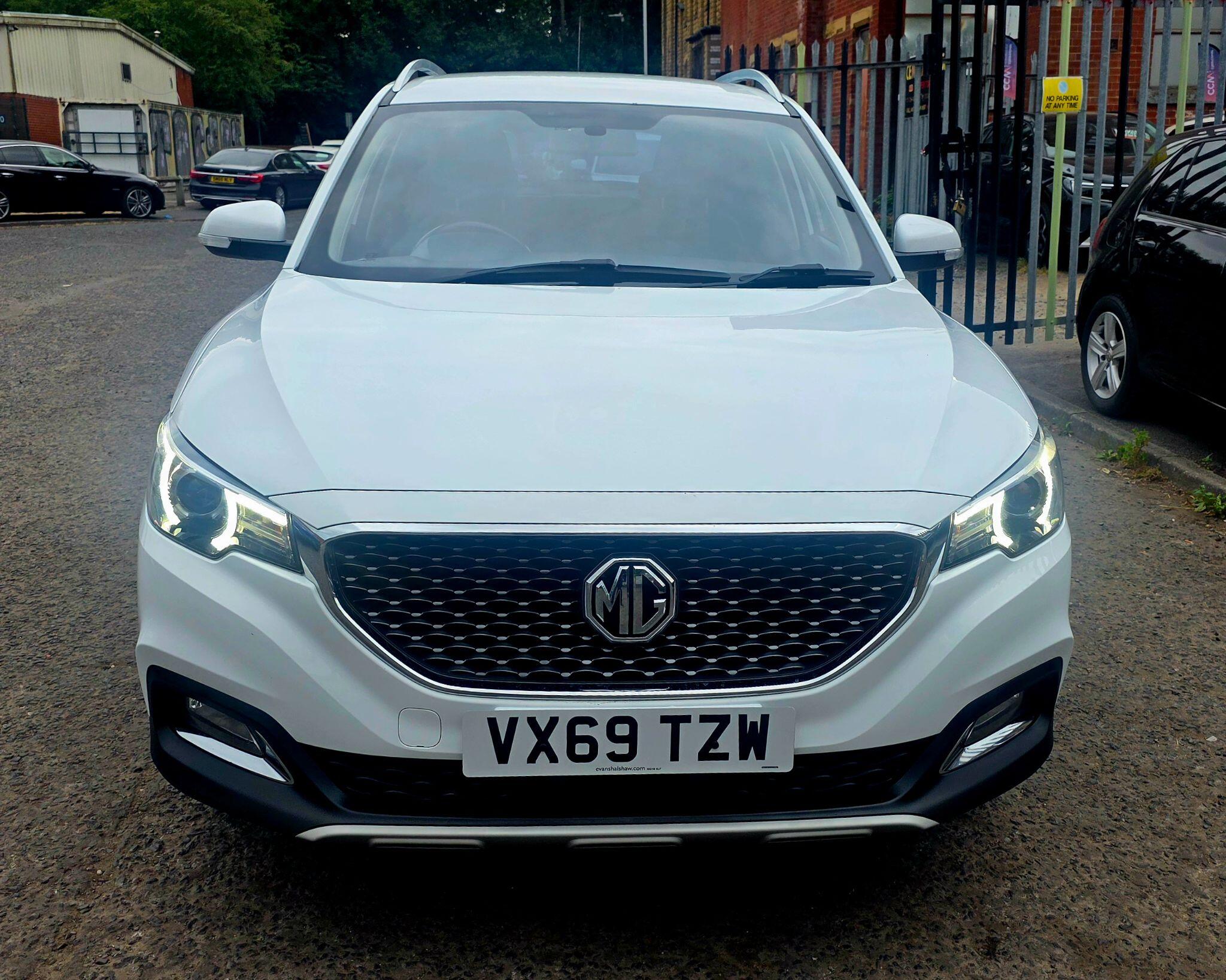 MG MG ZS - Image 2