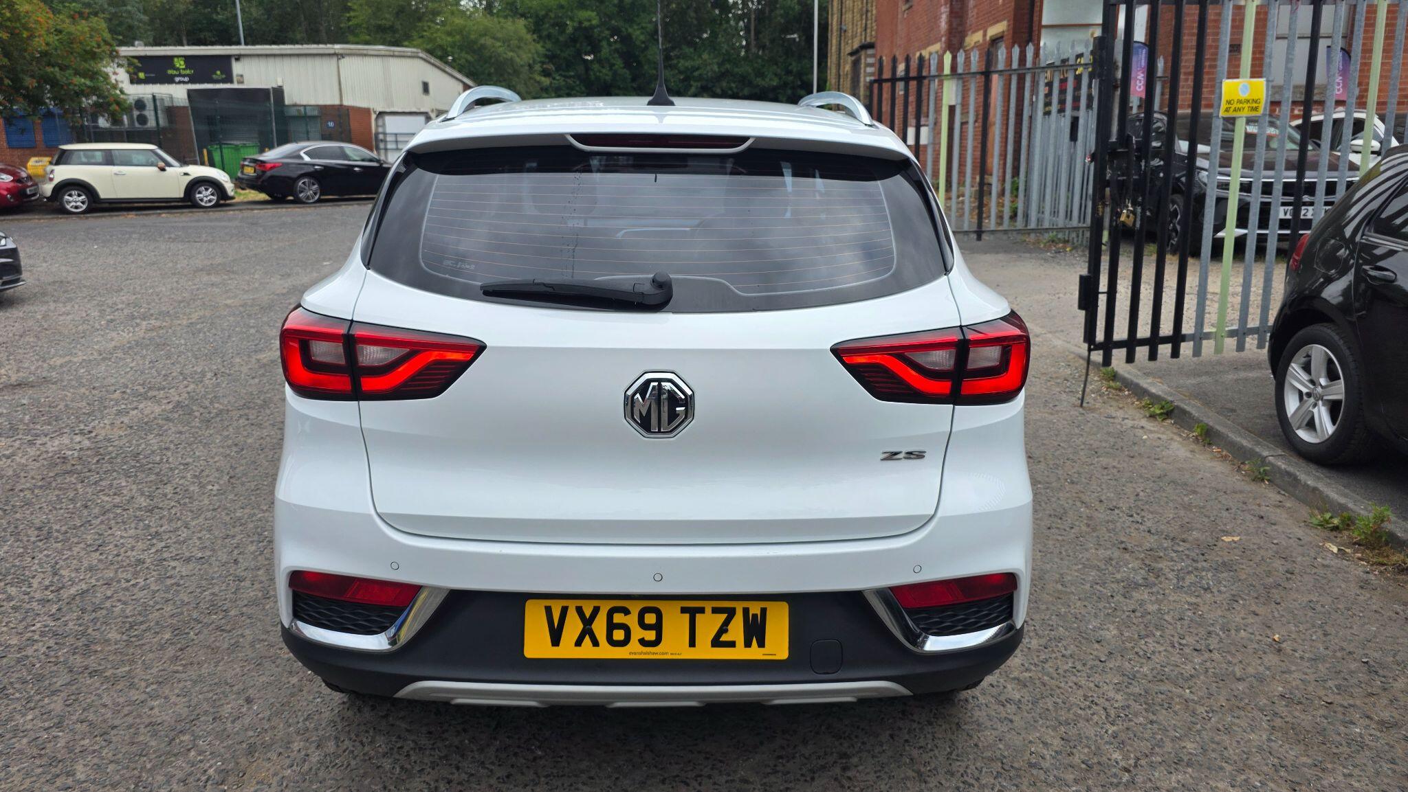 MG MG ZS - Image 15