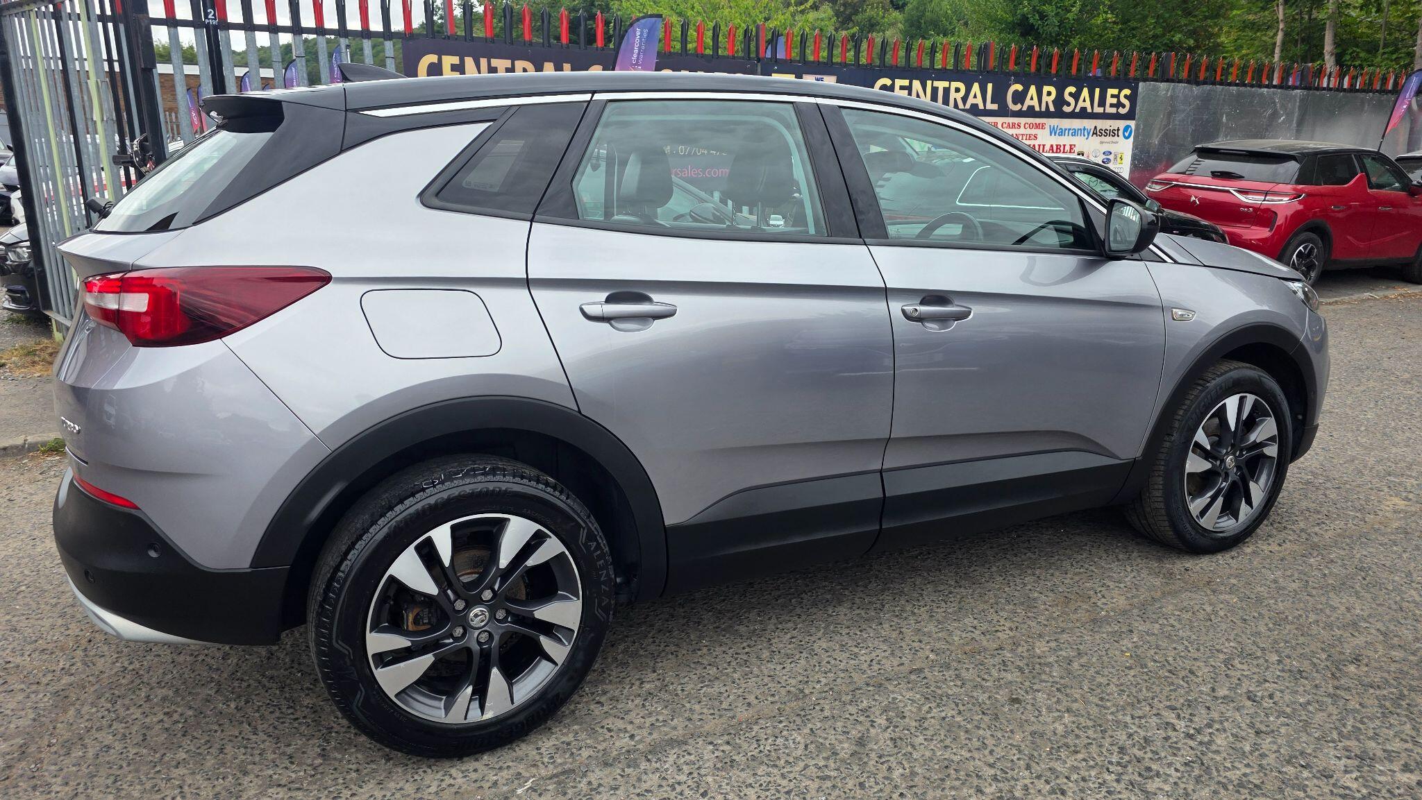 Vauxhall Grandland X - Image 8