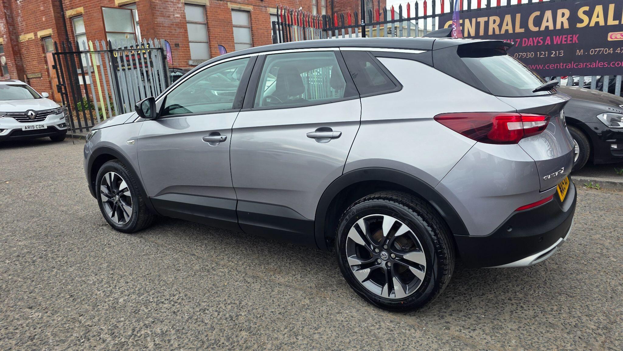 Vauxhall Grandland X - Image 14